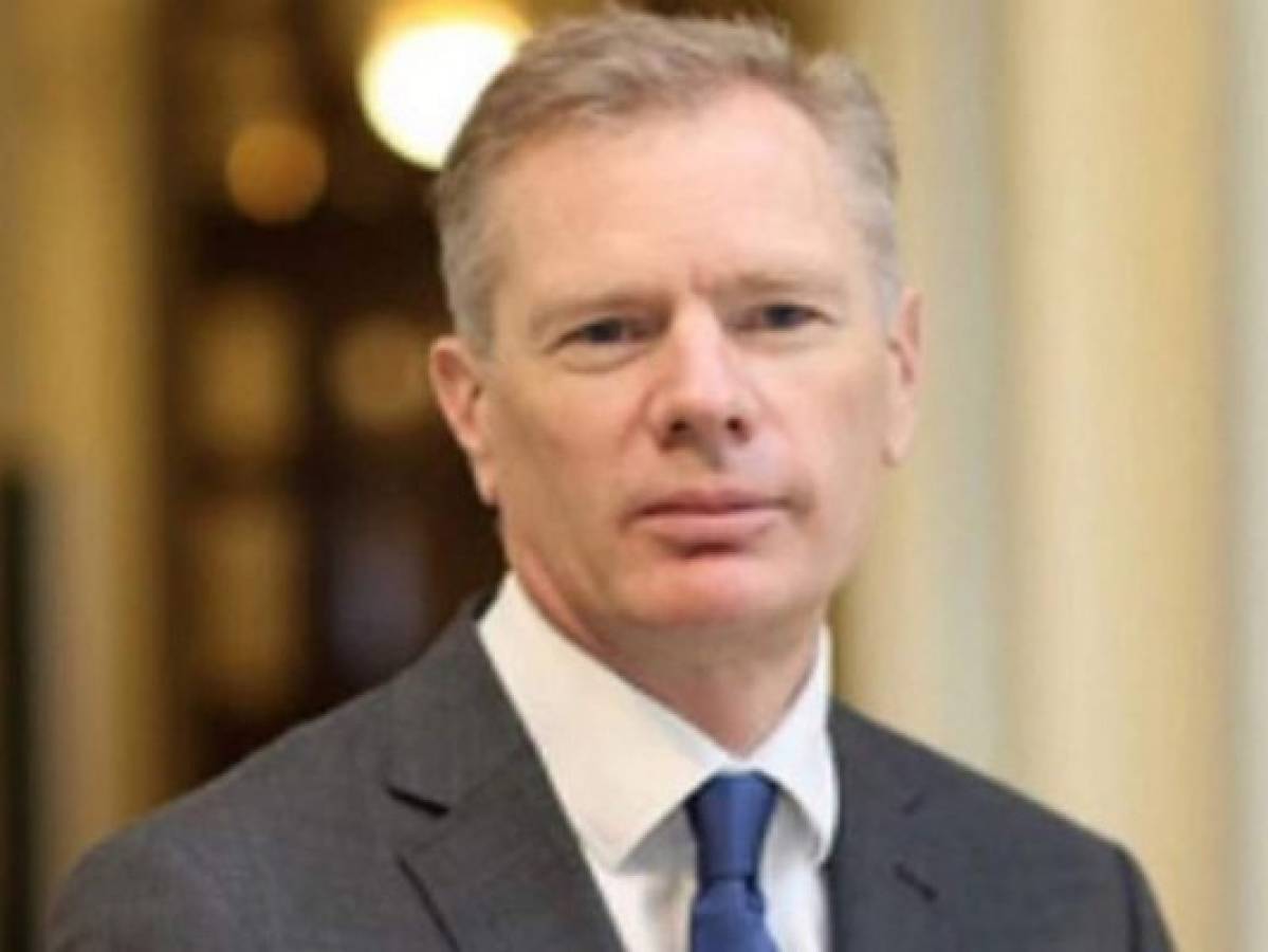 Detienen 'sin razón' a embajador del Reino Unido en Irán