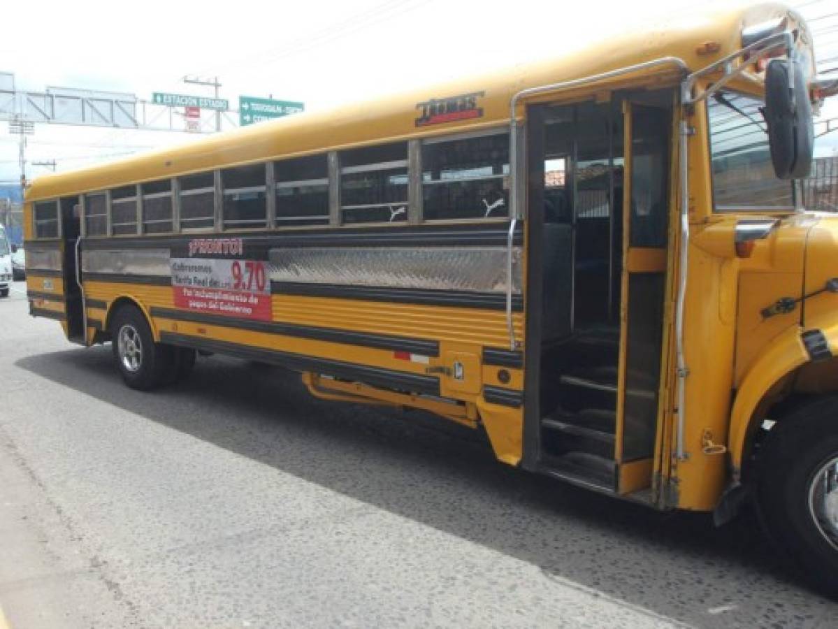 Transportistas amenazan con subir el costo del pasaje