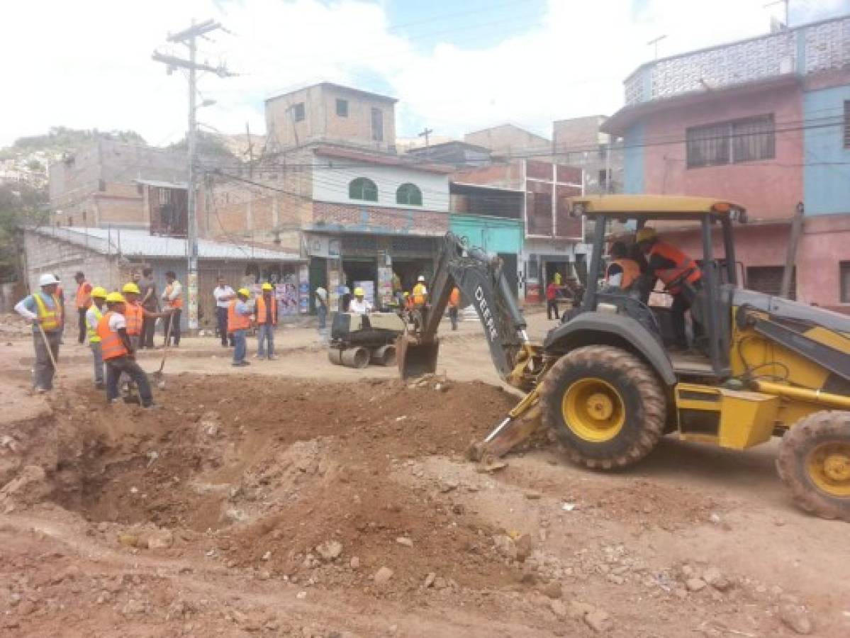 Casi listas aceras y calles sobre El Sapo