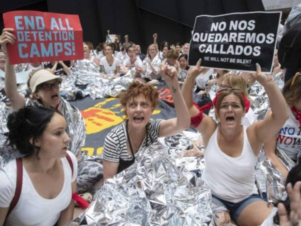 Manifestantes exigen cierre de centros de detención para migrantes en Estados Unidos
