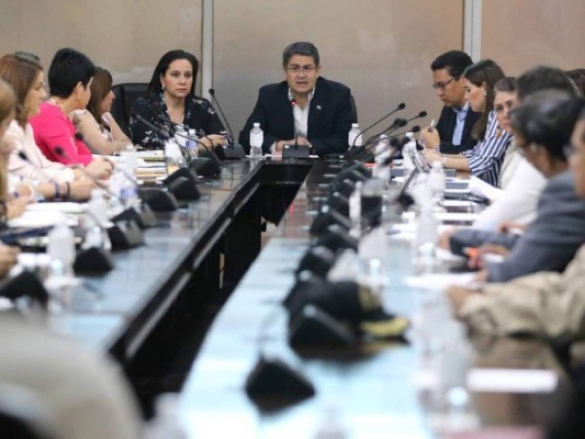 Gobierno de Honduras reitera llamado al diálogo a la Plataforma de Salud y Educación