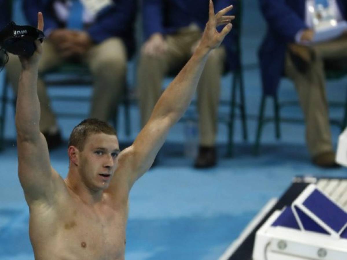 Estadounidense Ryan Murphy, nuevo campeón olímpico de 200m espalda