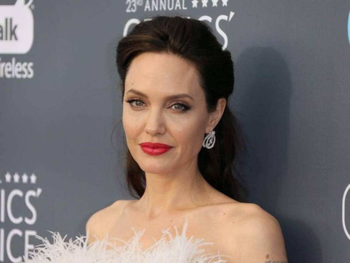 Angelina Jolie estaría en bancarrota tras su divorcio con Brad Pitt