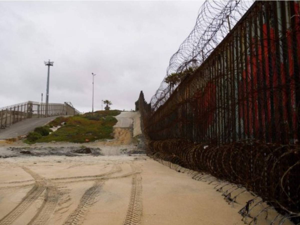 Detenciones en la frontera de EEUU y México aumentan en abril