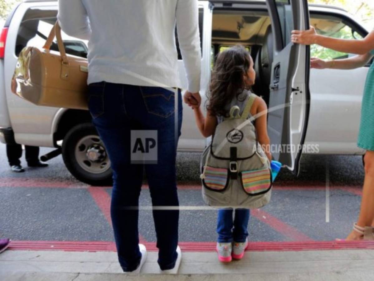 Niña hondureña que fue separada se reencontró con su familia en Estados Unidos