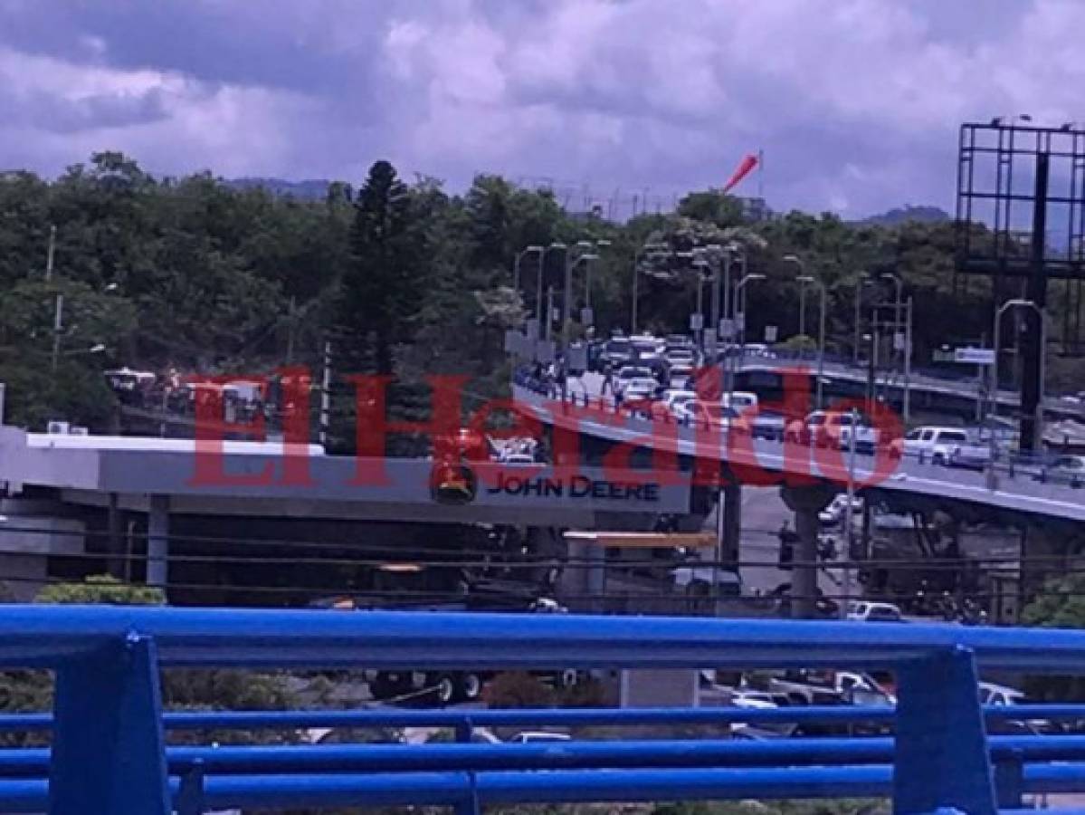 Accidente en el Aeropuerto Toncontín deja tráfico vehicular en la capital de Honduras
