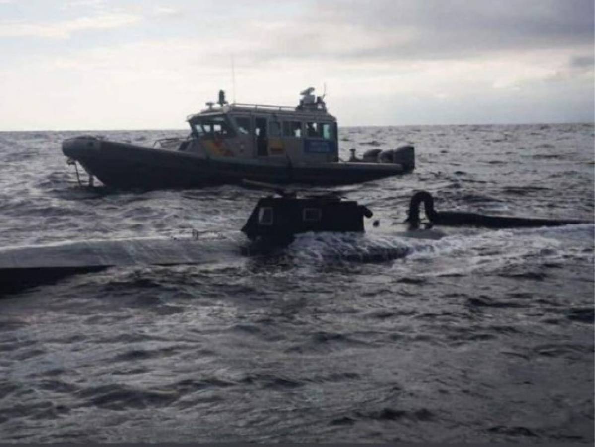 Incautan submarino con cocaína en el pacífico colombiano que venía a Centroamérica