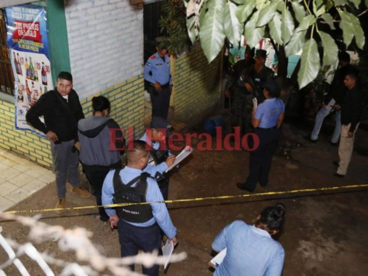 Masacre: Asesinos llegaron a negocio portando máscaras de calaveras