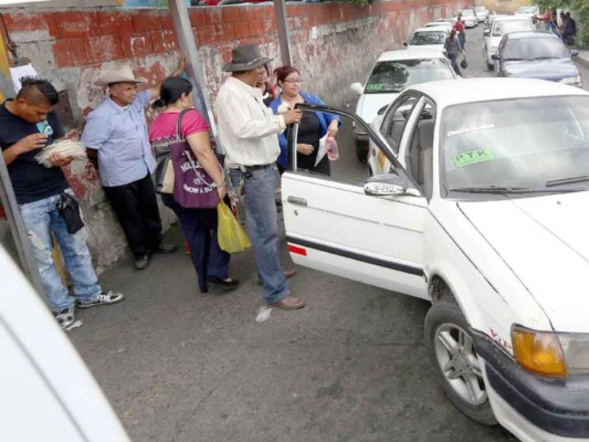 El 48% de los taxis legales del país circula en las calles capitalinas