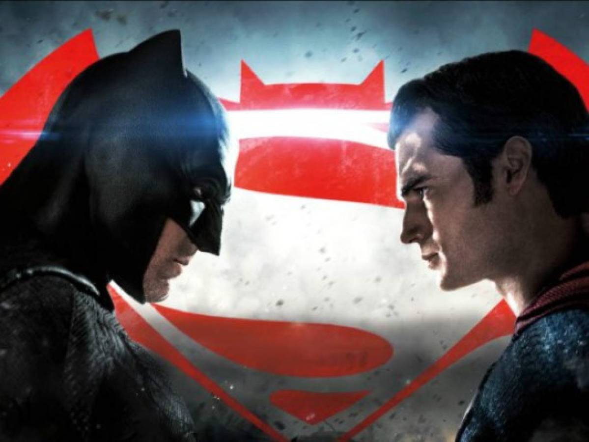 'Batman vs Superman' continúa su dominio en la taquilla de EEUU