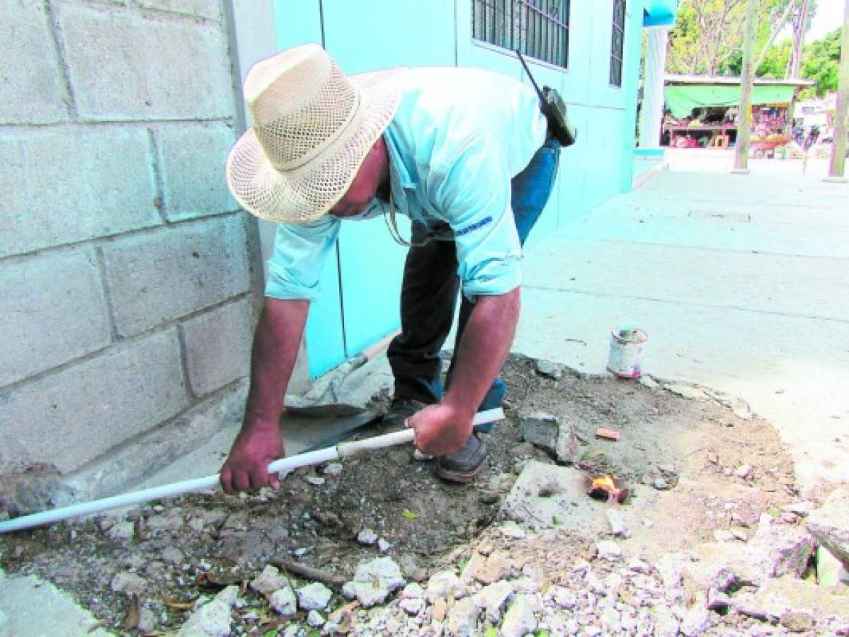 En 80 colonias se realizan cortes