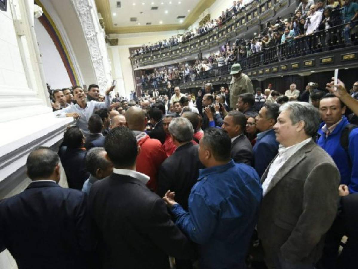 Gobierno y oposición de Venezuela acuerdan diálogo el 30 de octubre