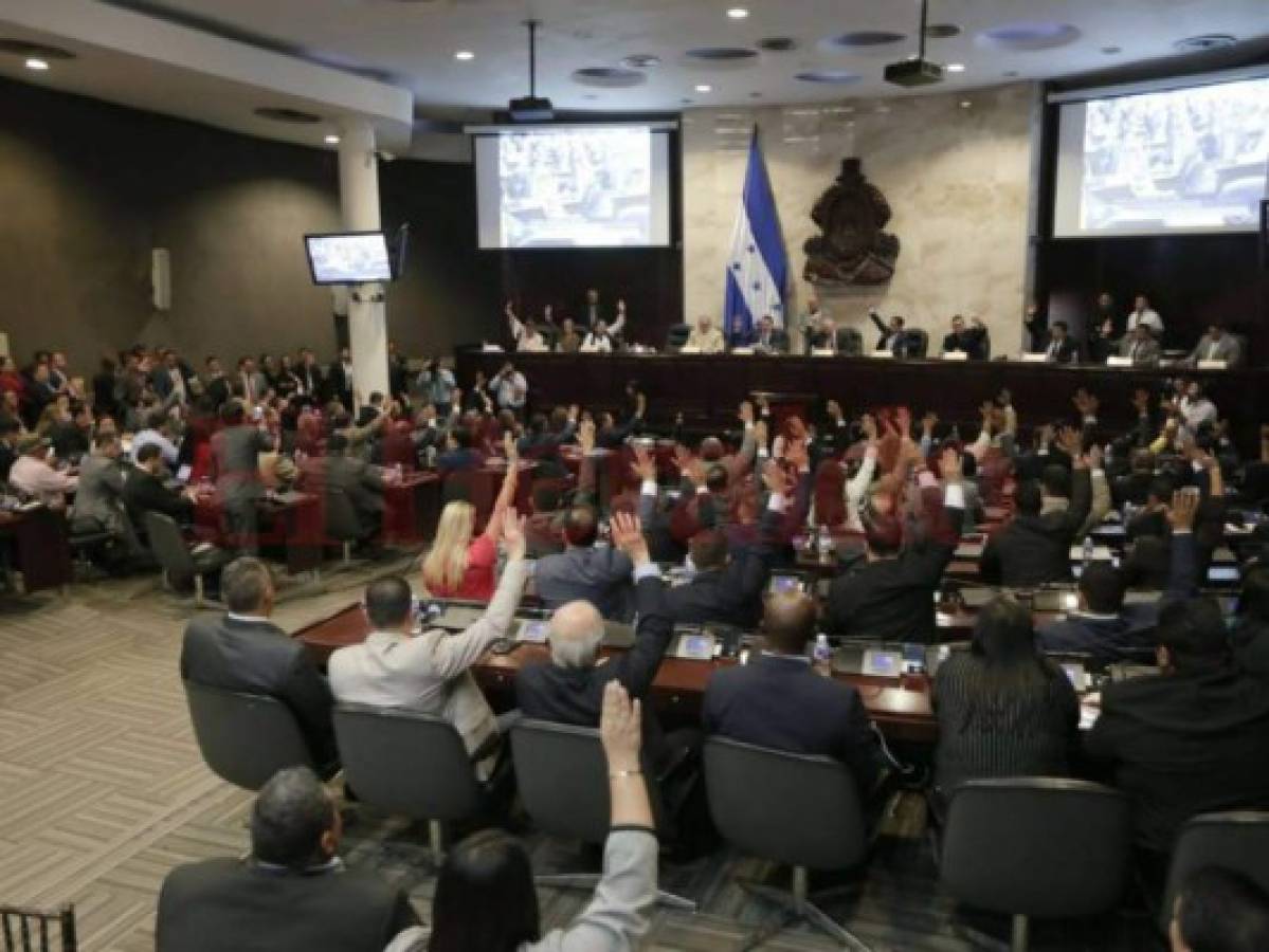 Óscar Chinchilla es reelecto por el Congreso Nacional como fiscal general de la República