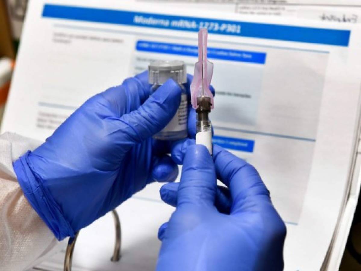 Gran Bretaña firma acuerdo para 60 millones de dosis de vacunas