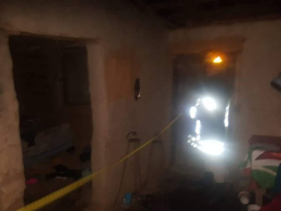 La única habitación que quedó totalmente quemada fue la de los dos pequeños, el resto de la casa no sufrió mayores daños.