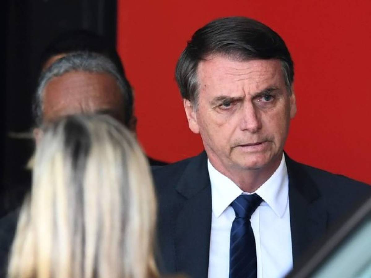 Jair Bolsonaro admite posible 'error' en pagos atípicos del chofer de su hijo