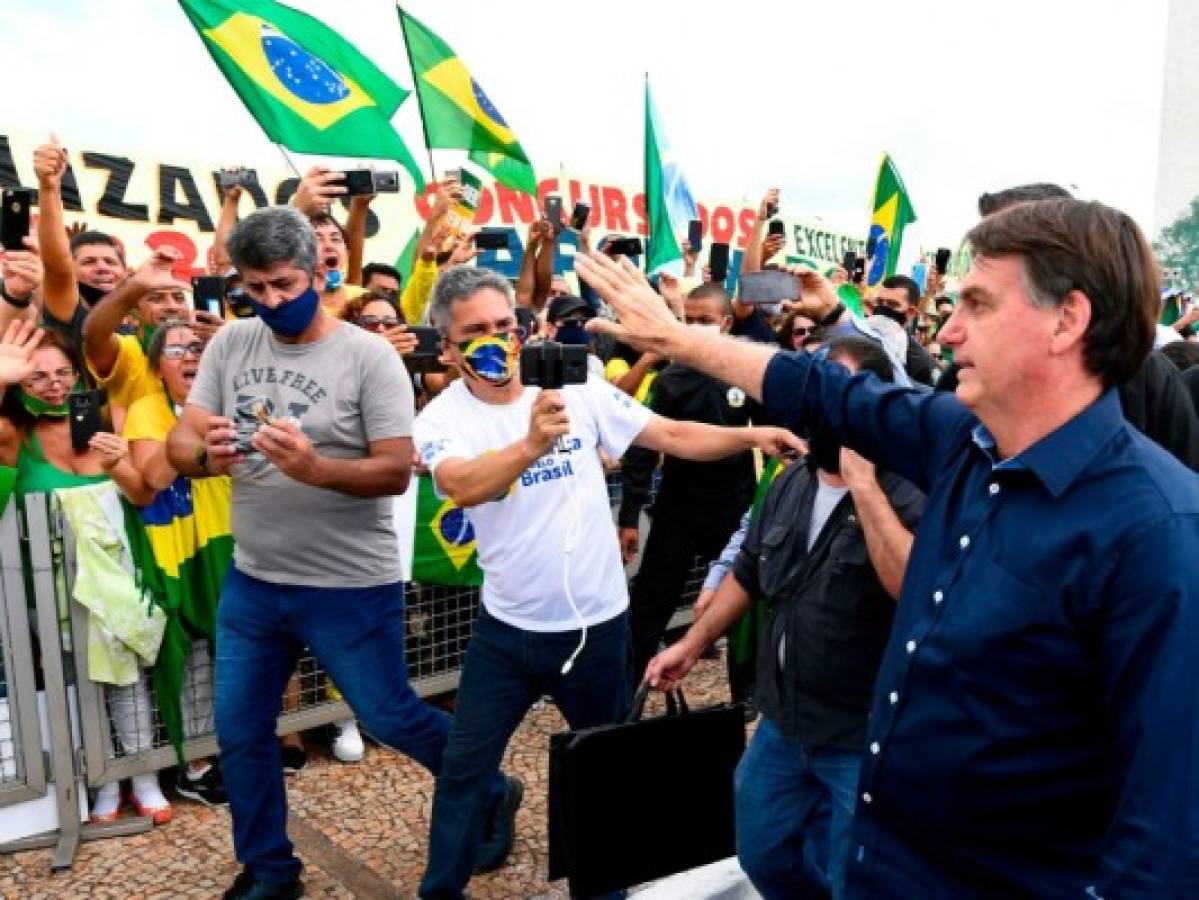 Brasil: Diario señala que Bolsonaro es el rostro de las muertes de Covid-19  