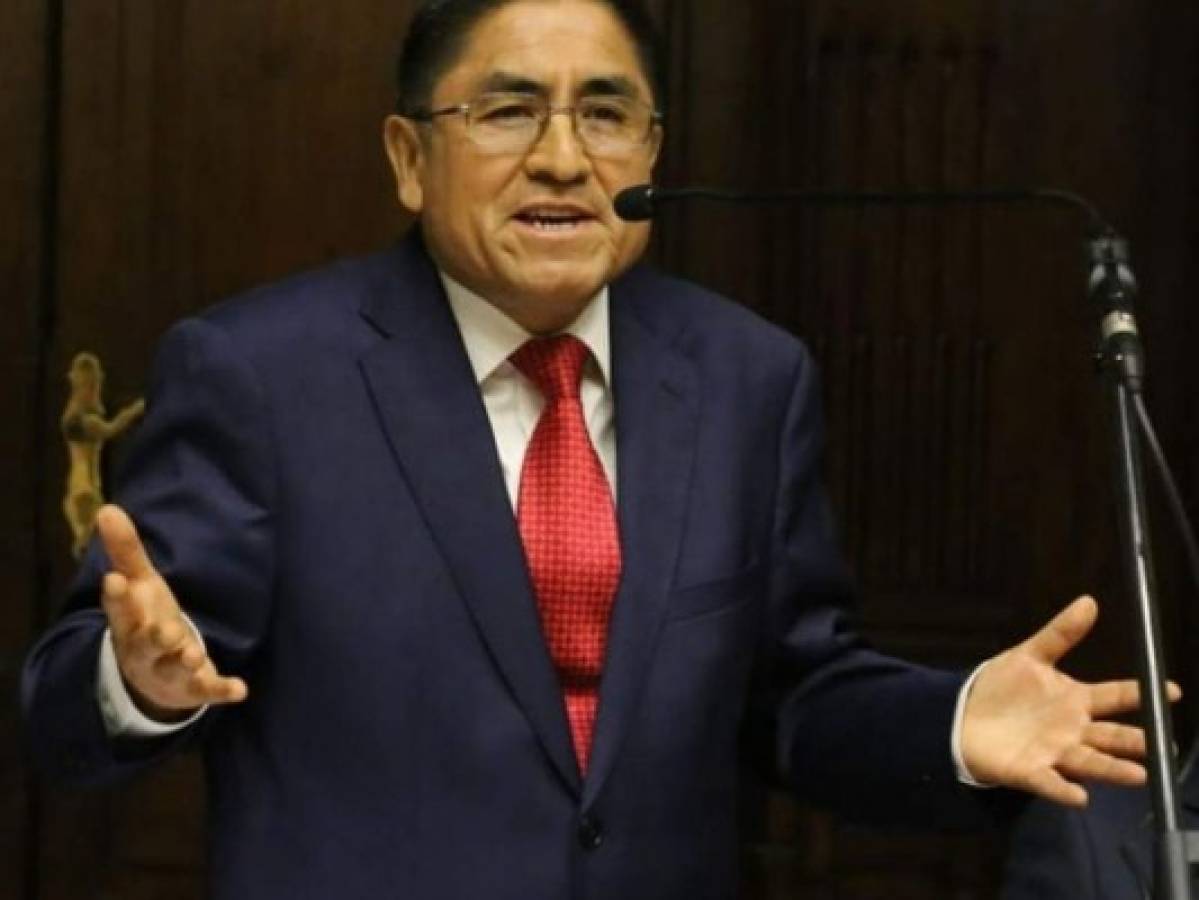 Juez destituido de la Corte Suprema de Perú se fugó a España