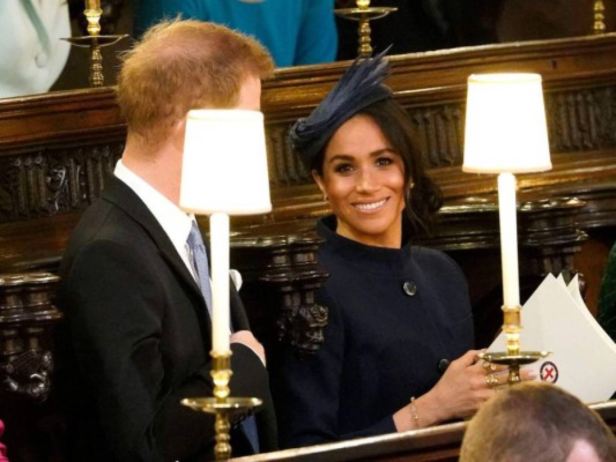 Meghan Markle criticada por extraña pose durante boda real