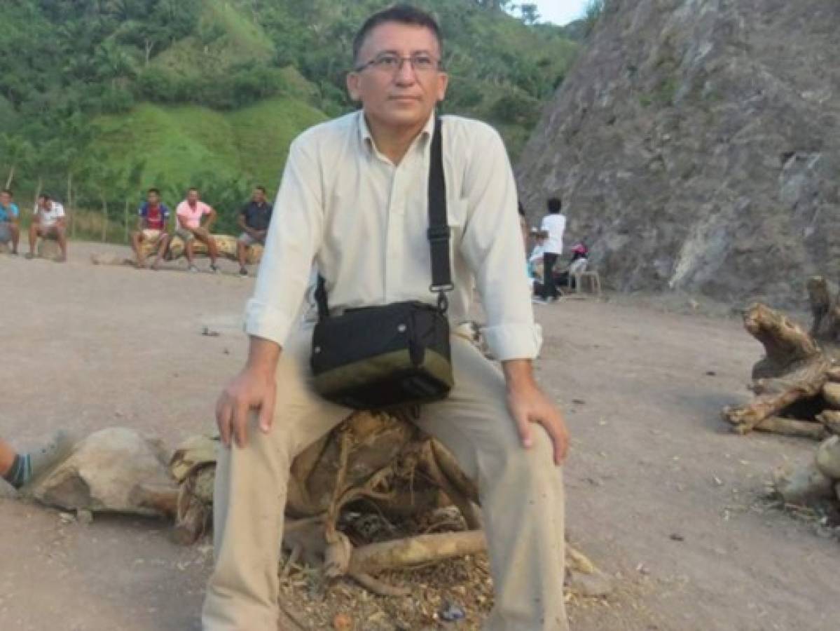 Bartolo Fuentes, exlíder de la caravana migrante, huye de Honduras   
