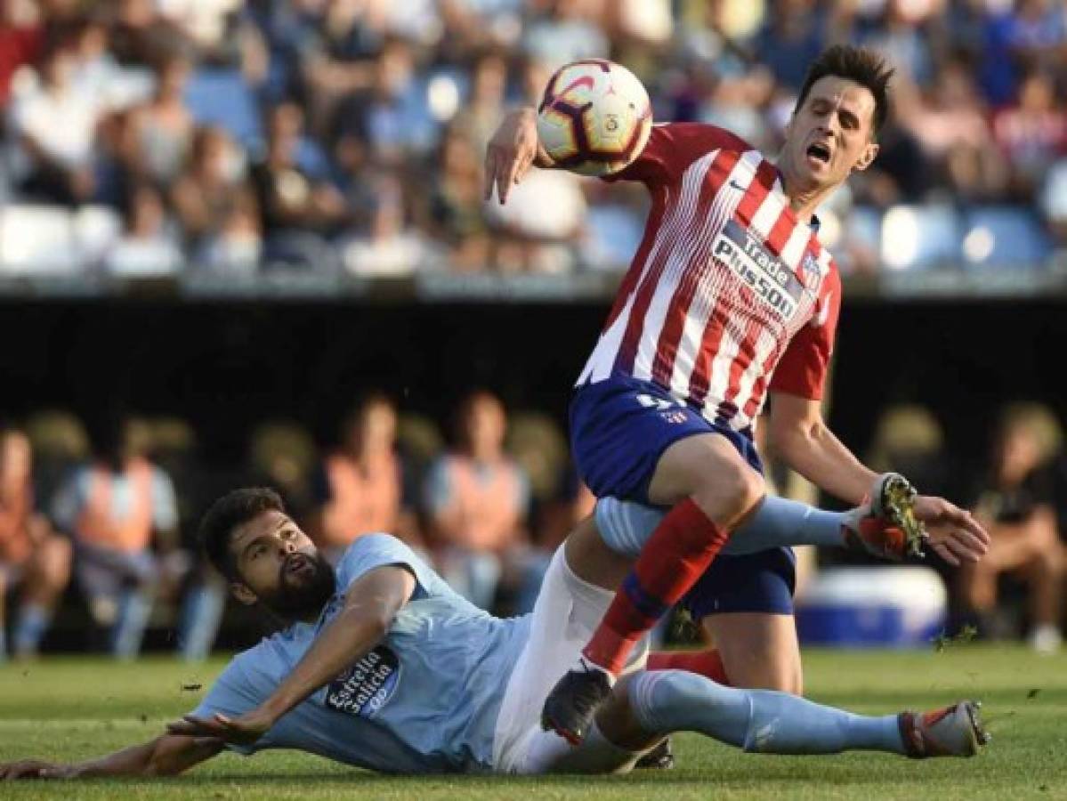 El croata del Atlético Nikola Kalinic sufre un esguince de tobillo