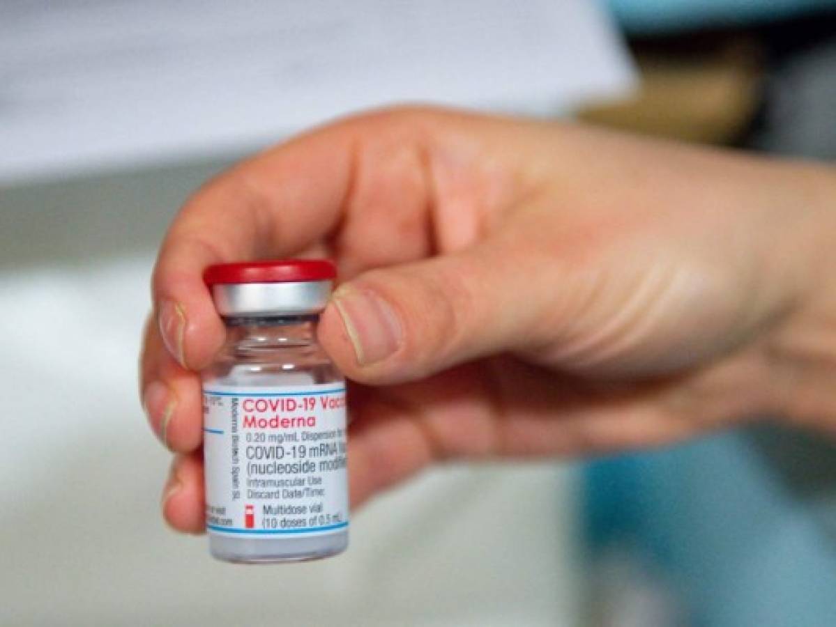 Moderna dice que vacunas anticovid enviadas a Japón contenían acero  