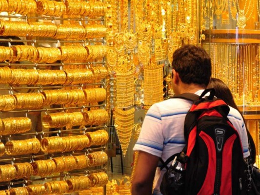 Se recupera el precio del oro ante posible reunión China-EE UU