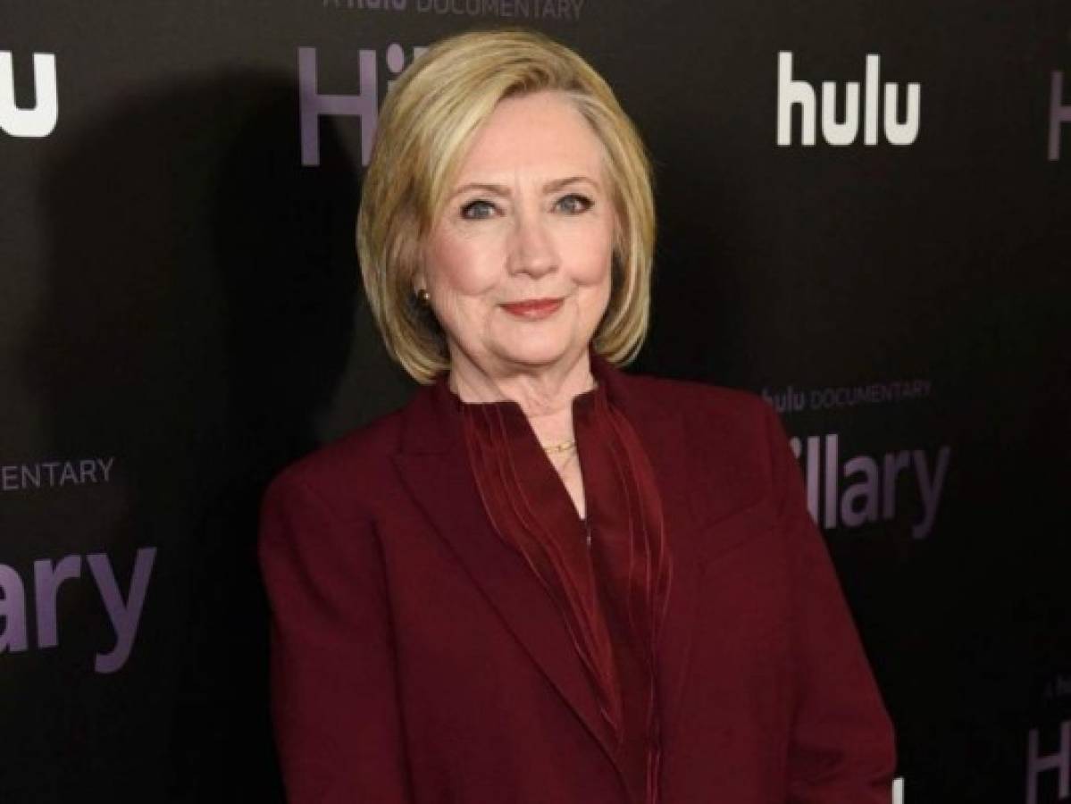 Hillary Clinton y Louise Penny publicarán una novela de suspenso