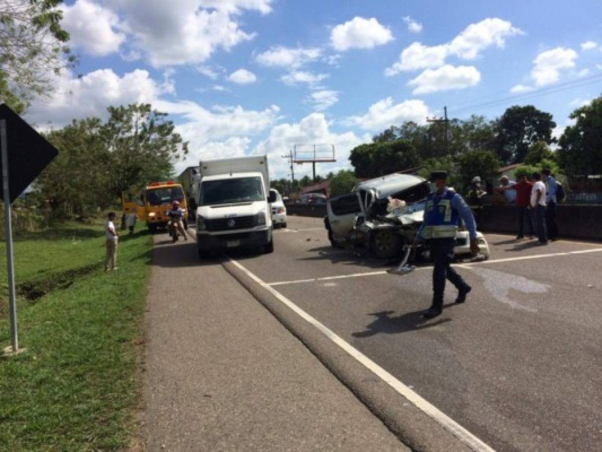 Cinco personas heridas deja accidente de tránsito cerca del peaje de Yojoa