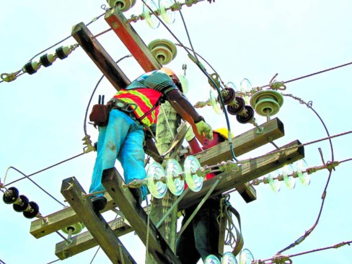Sectores organizados de Honduras exigen bajar las tarifas eléctricas