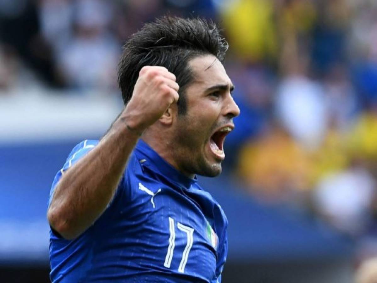 Italia gana en las últimas, se clasifica a cuartos y casi elimina a Suecia de la Euro