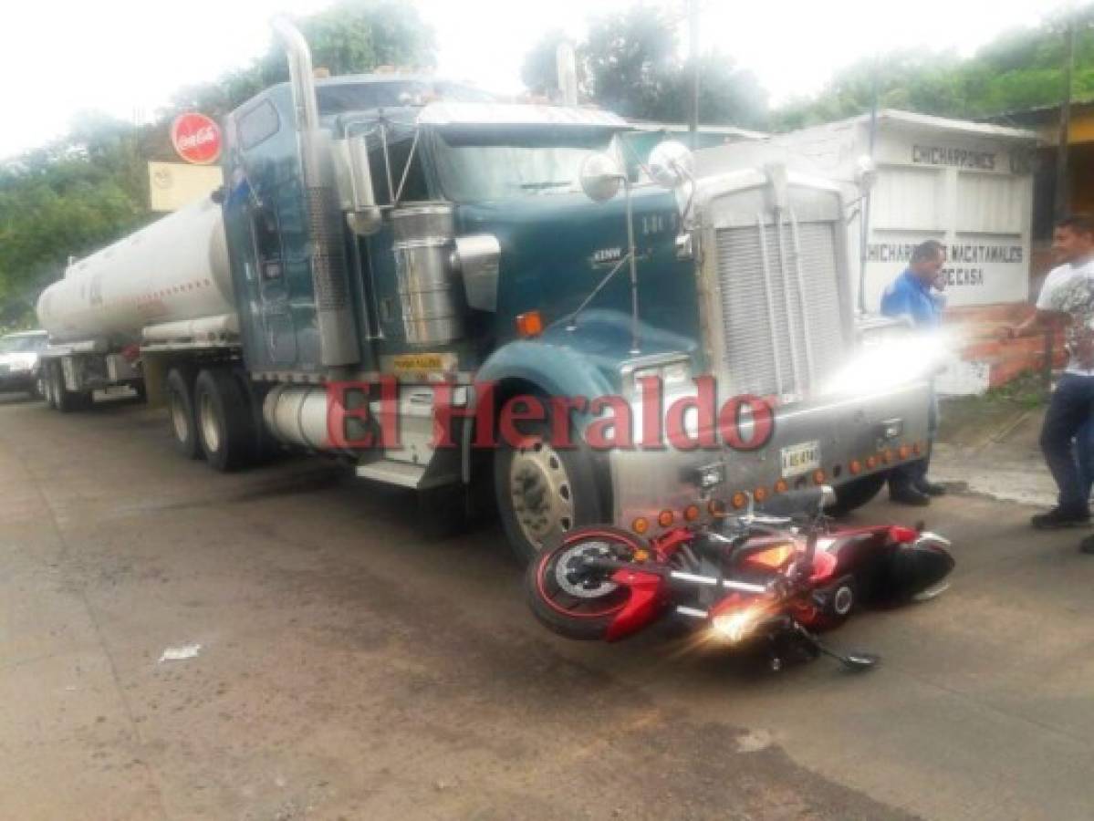 Motociclista muere atropellado por un cabezal en Sabanagrande