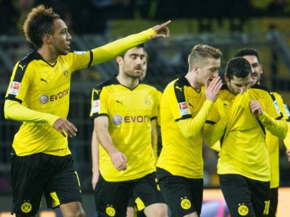 Borussia Dortmund gana 4-1 a Stuttgart con 'doblete' de Aubameyang