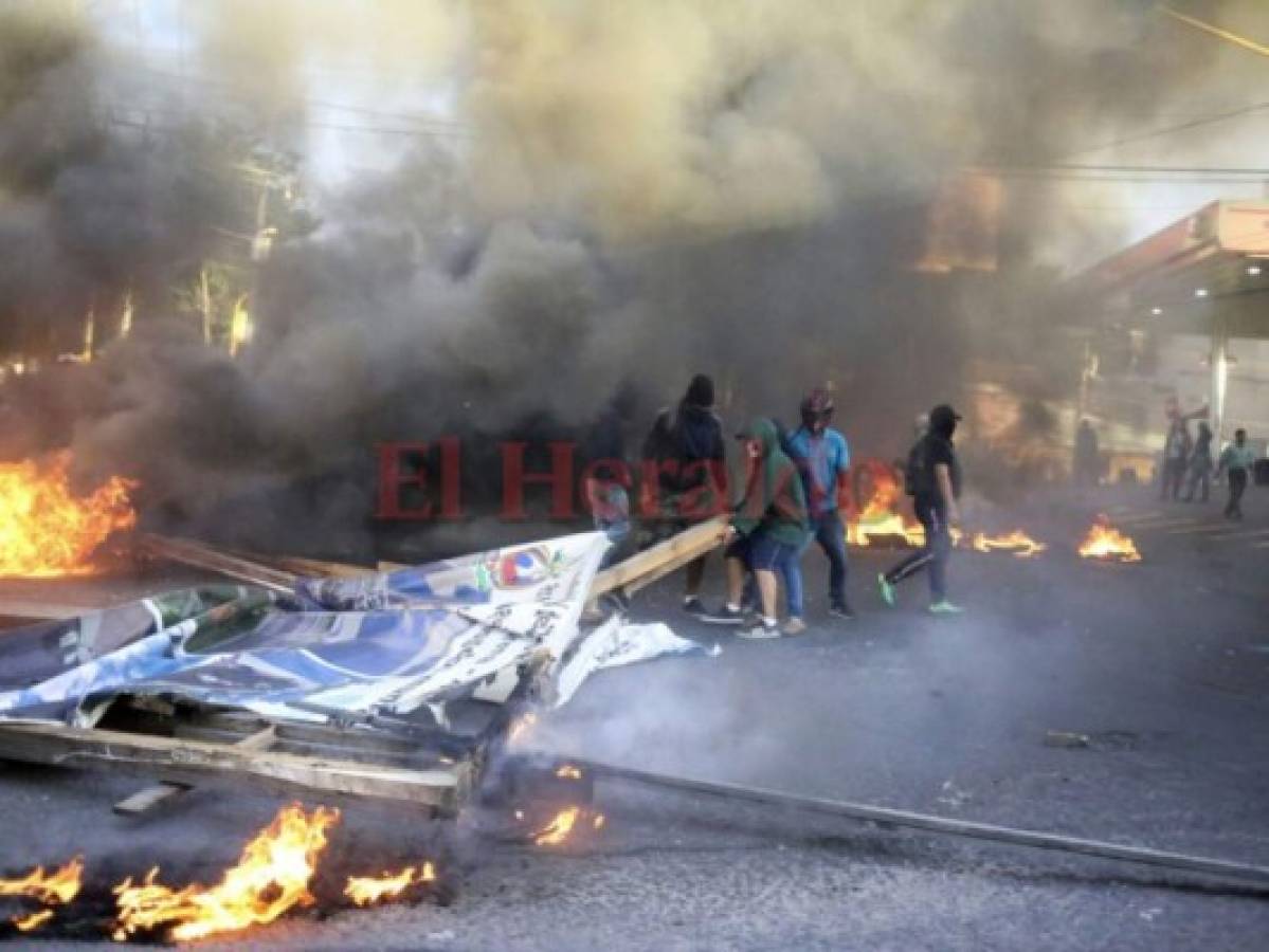 Seguirán protestando hasta que lo nombren presidente: Nasralla