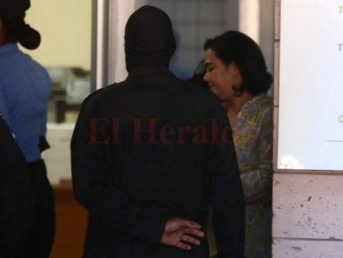Dictan auto de formal procesamiento contra la ex primera dama, Rosa Elena de Lobo