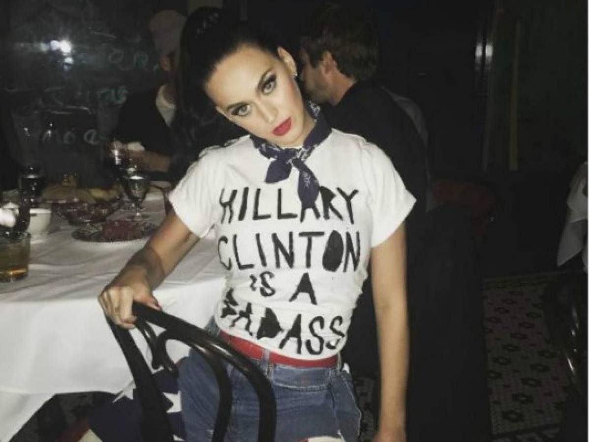 Katy Perry se disfraza de Hillary Clinton para Halloween