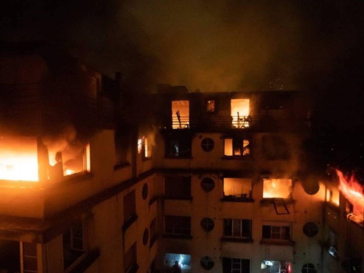 Diez muertos deja un incendio aparentemente intencionado en un edificio en París, Francia