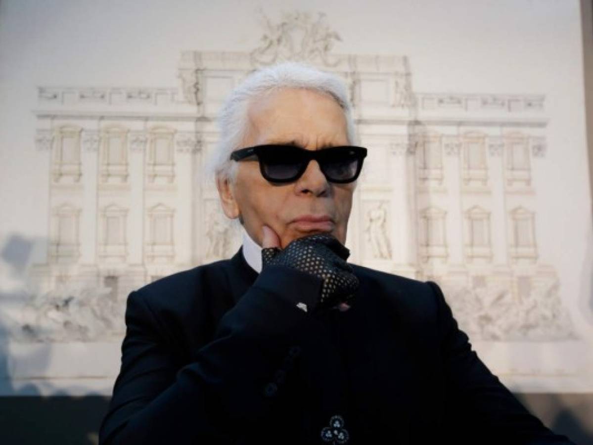 Muere Karl Lagerfeld, el famoso diseñador de moda de Chanel
