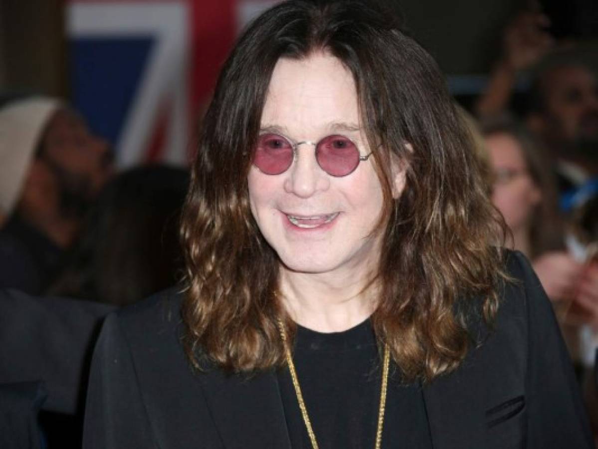 Ozzy Osbourne está hospitalizado por complicaciones de gripe