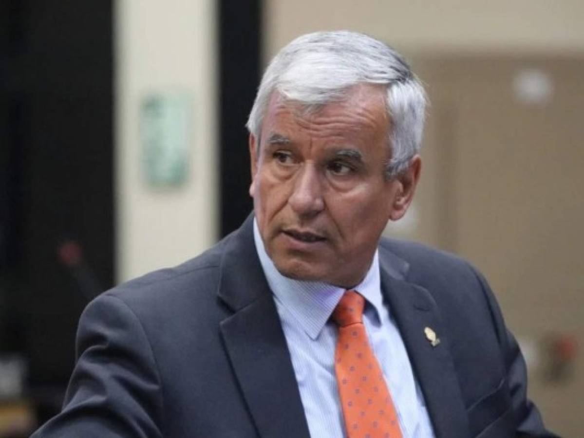 Renuncia ministro de Presidencia de Costa Rica por escándalo