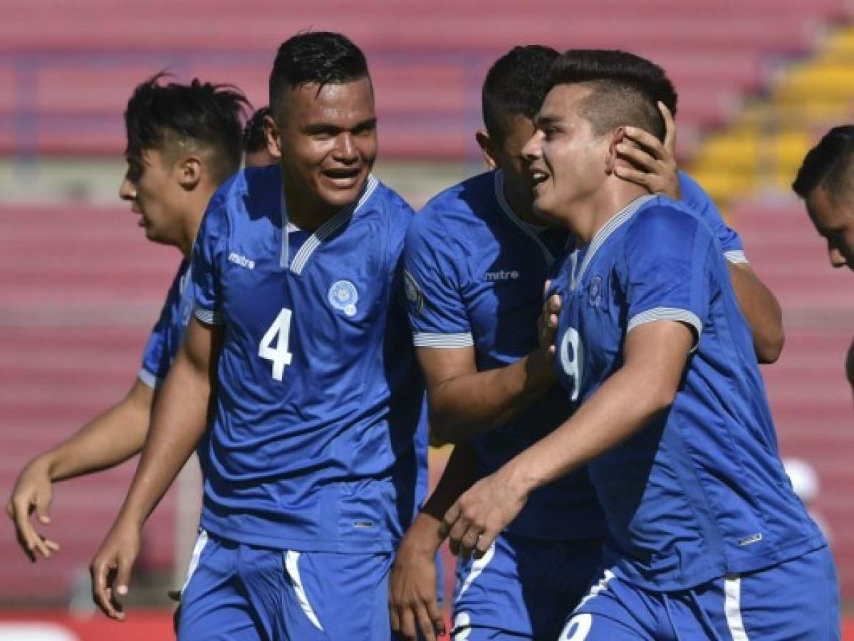 Selección de Honduras vence a El Salvador con doblete de Rubilio Castllo en la Copa Centroamericana