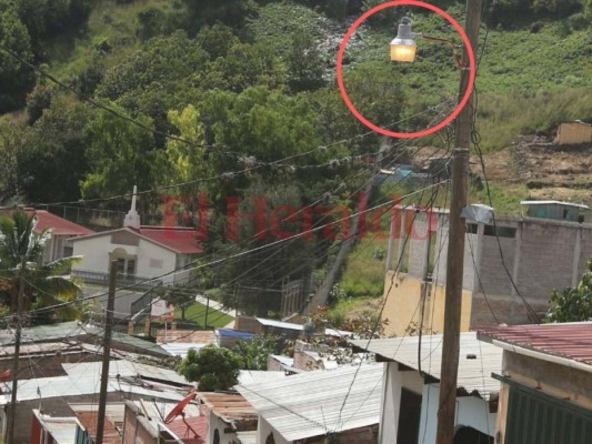 Derroche de energía eléctrica en la colonia Nueva Danlí de la capital de Honduras
