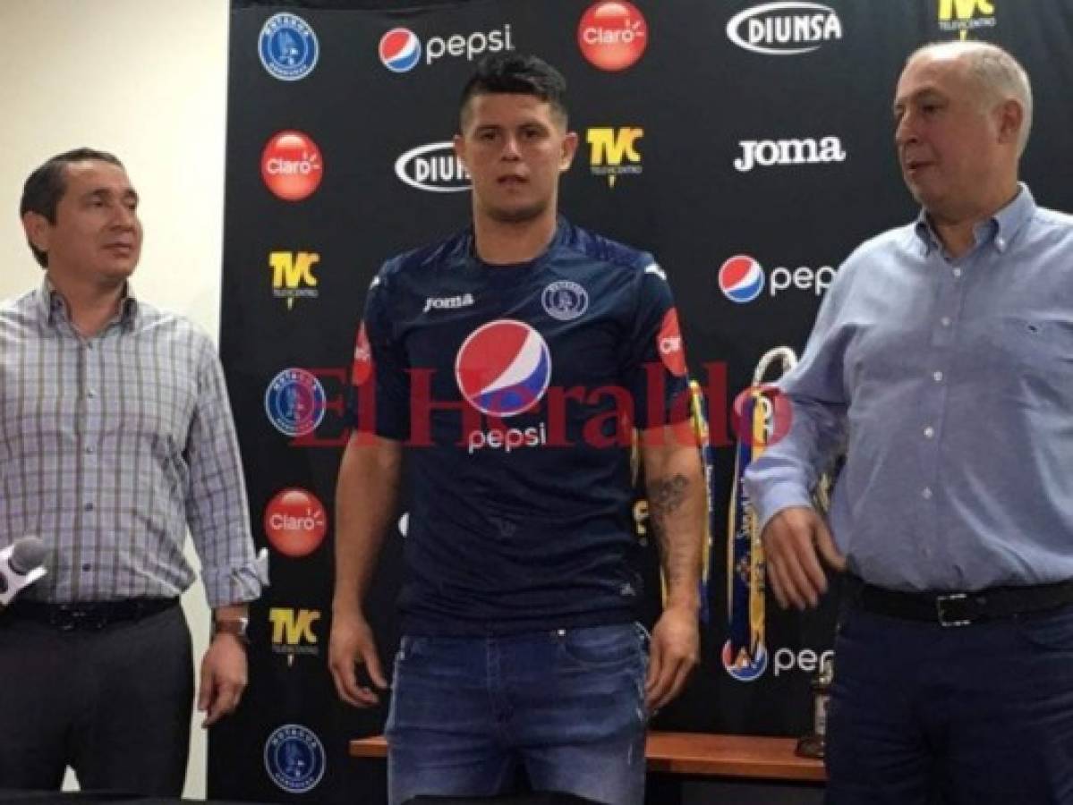 Motagua presenta al delantero argentino Marcelo Estigarribia