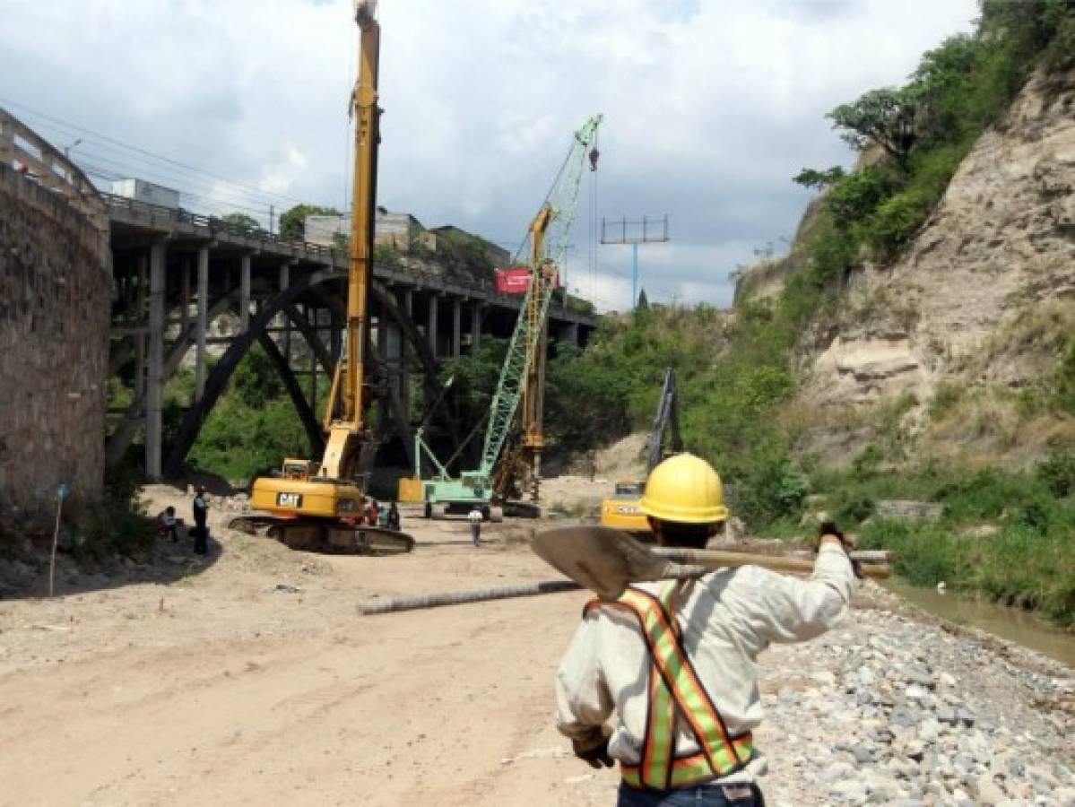 En un 10% avanzan las obras de la vía rápida sobre el río Choluteca