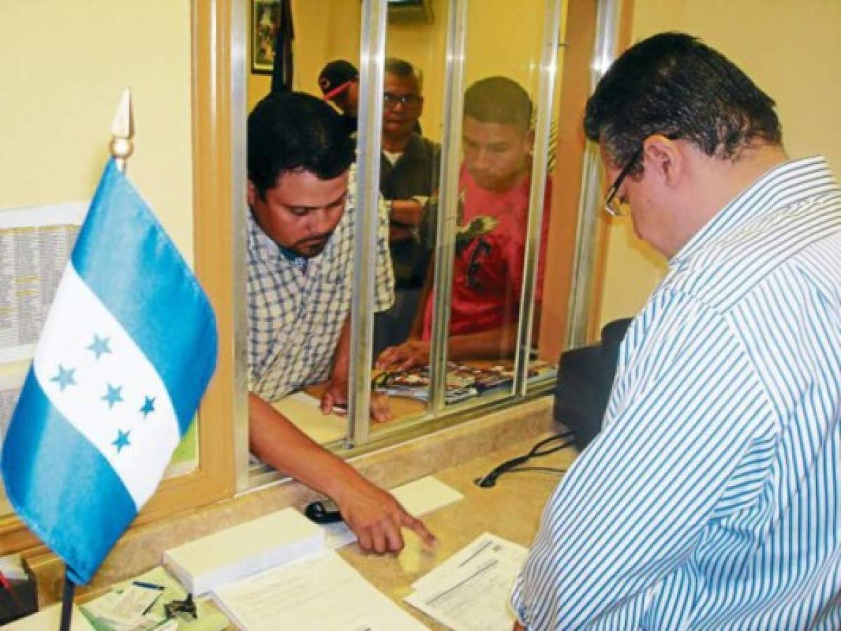 Proceso de reinscripción al TPS inicia este lunes en la red consular hondureña de EE UU