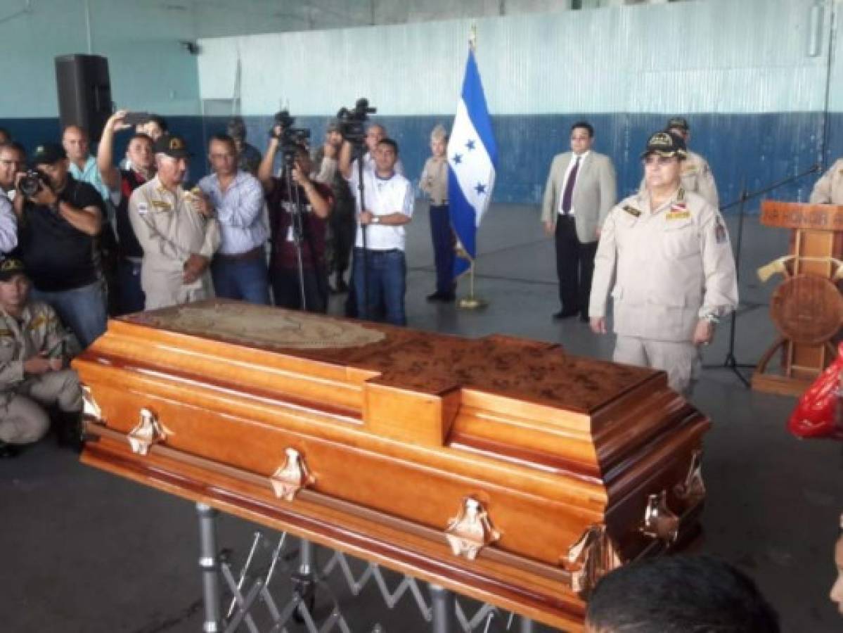 Trasladan a Honduras el cuerpo de Frank Obilson Santos, segundo bombero fallecido en México