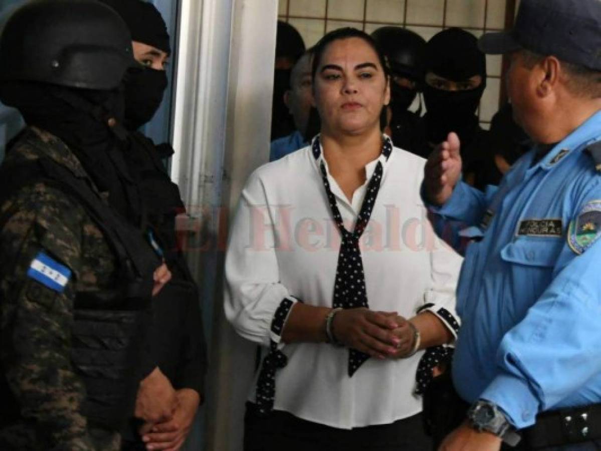 Se suspende por segunda vez audiencia inicial contra la ex primera dama Rosa Elena de Lobo