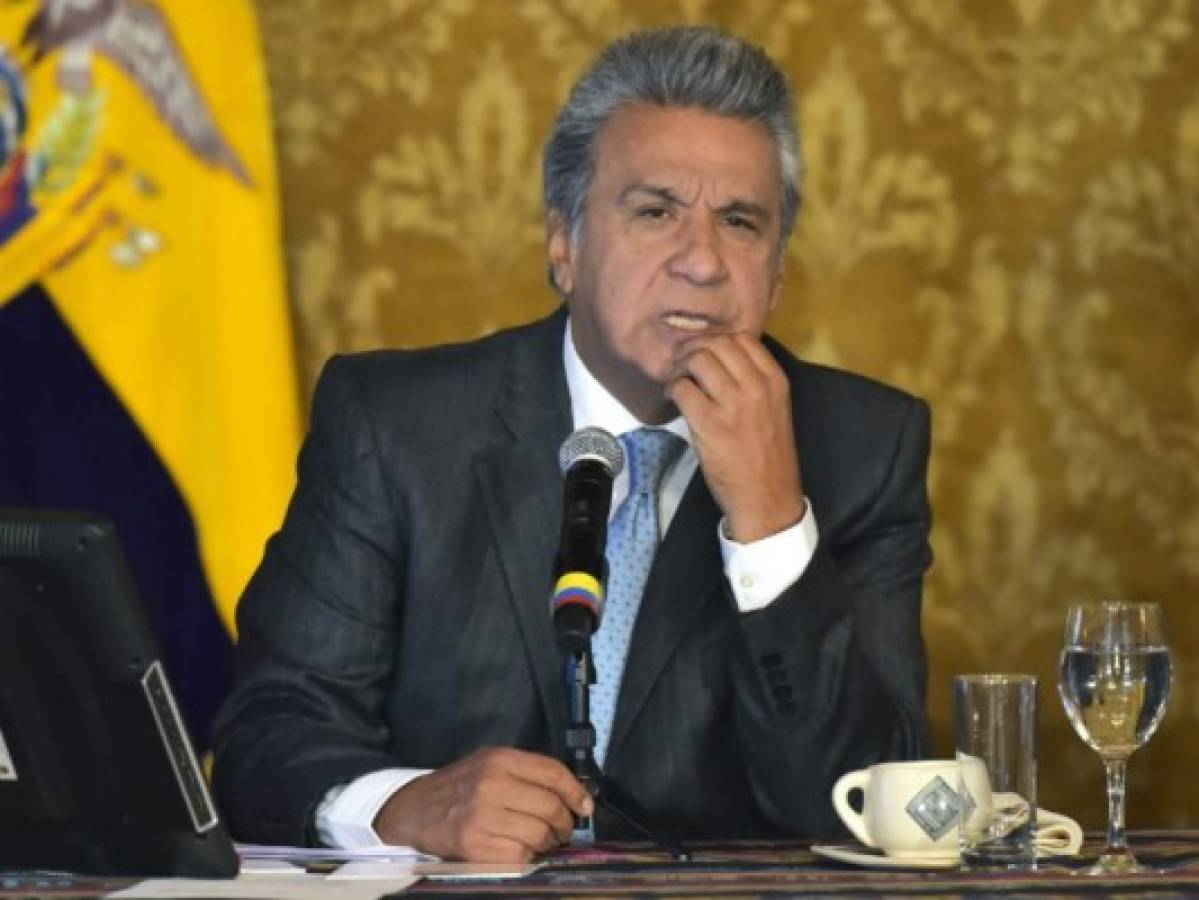 Presidente de Ecuador se solidariza con Colombia tras explosión de coche bomba
