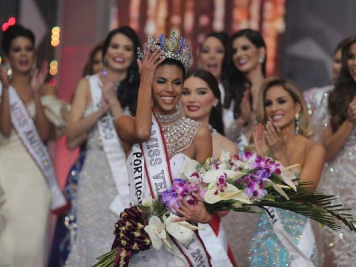 Isabella Rodríguez, una morena de 25 años, es coronada Miss Venezuela