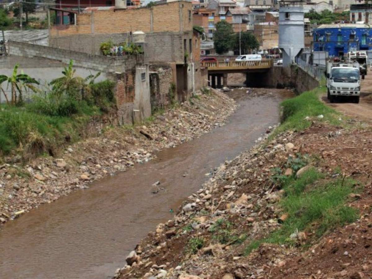 Fuerte tormenta cae sobre la capital de Honduras